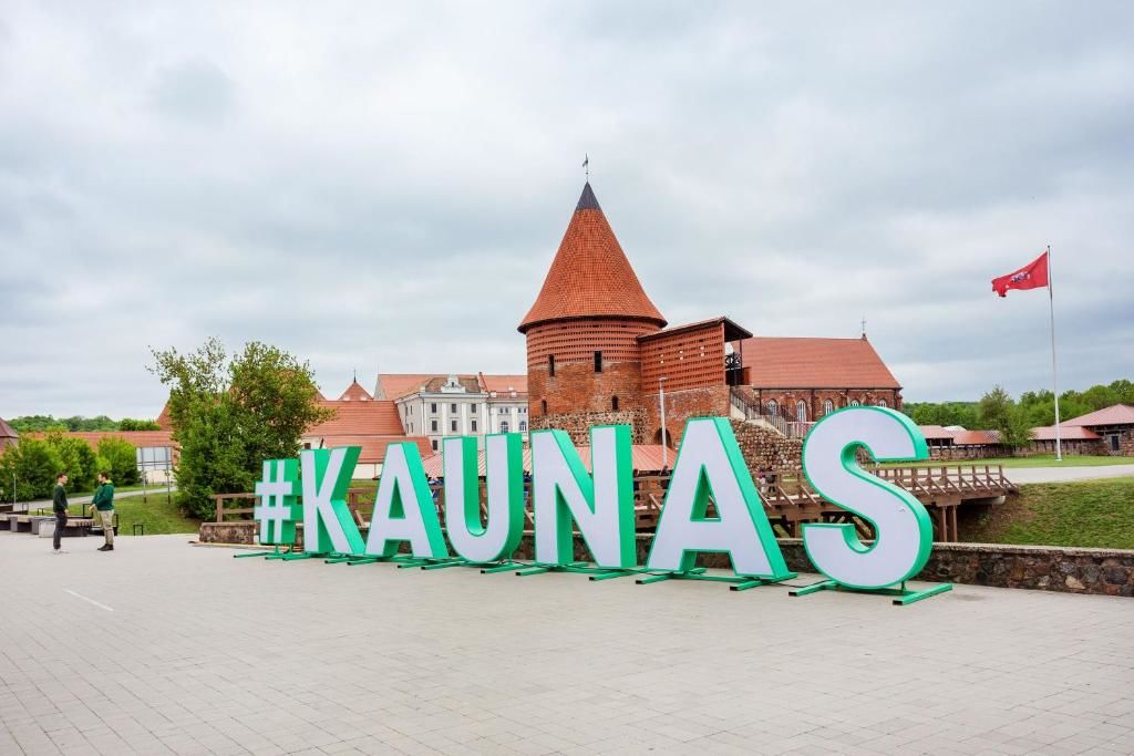 Апартаменты Luxurious Kaunas Basilica Apartment in Old Town by Houseys Каунас